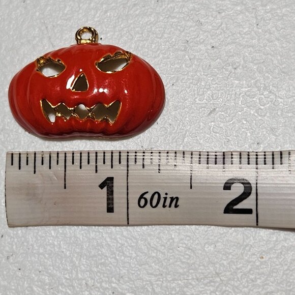 Vintage Halloween Jack O'Lantern Pumpkin Charm Pendant Jewelry Crafting DIY - Picture 4 of 4
